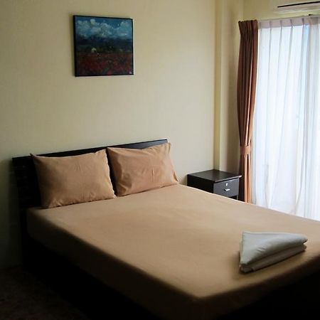 Samal Guesthouse Pattaya Bagian luar foto